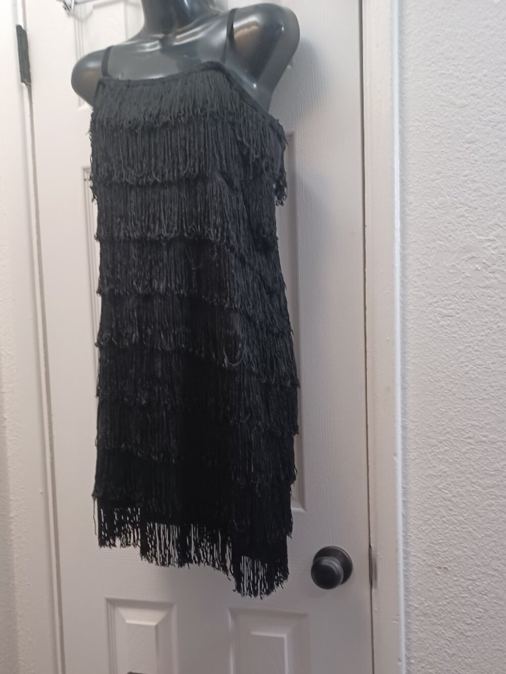 Vintage 20' dress - Black fringe midi dress with tiered ruffles #fringedress